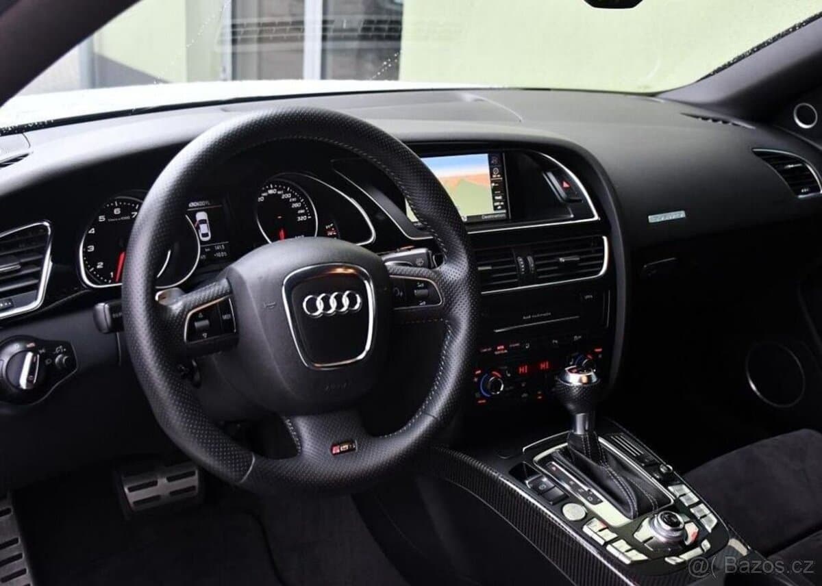 2010 Audi RS5 - 15