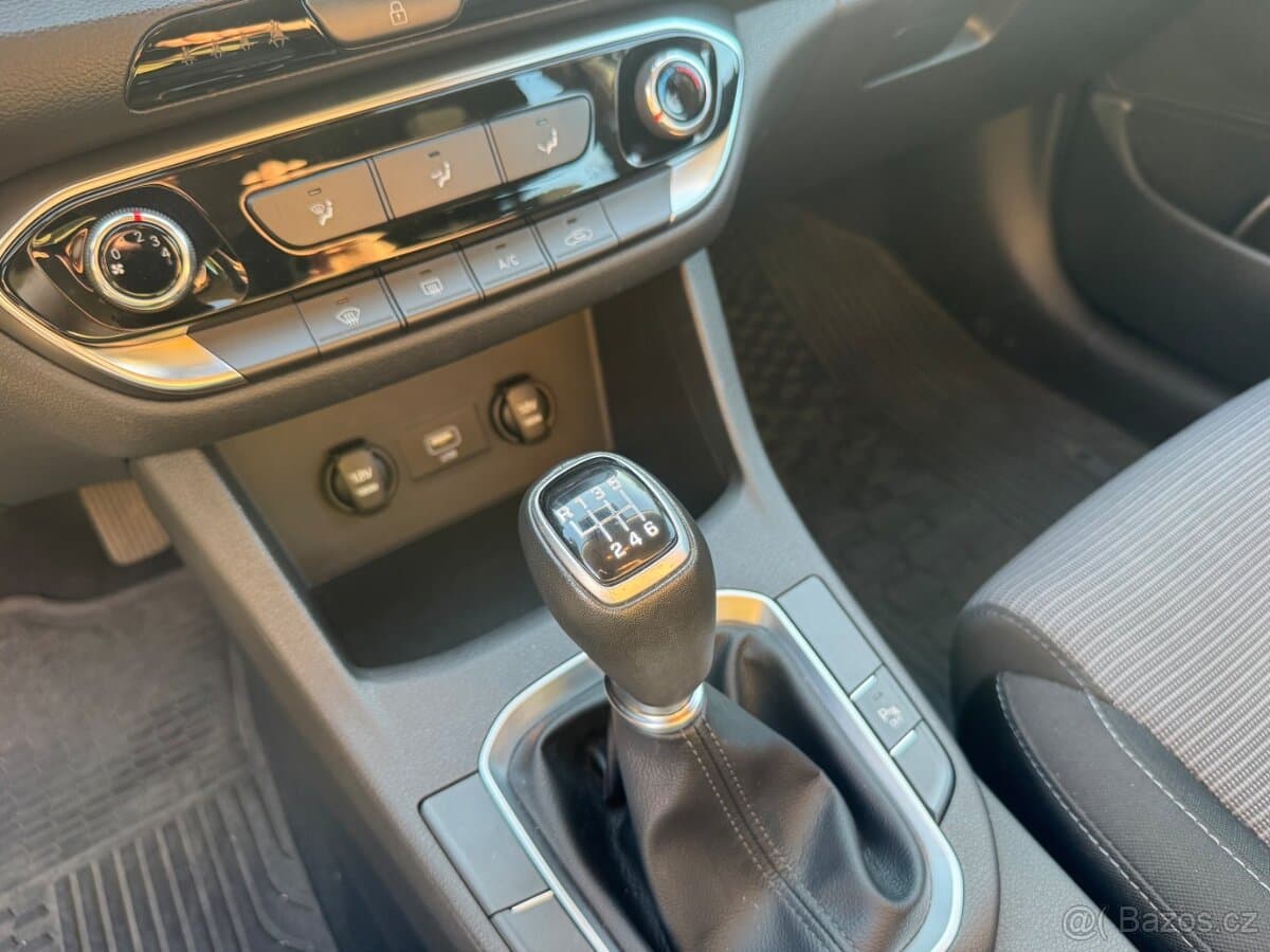2020 Hyundai i30 - 15