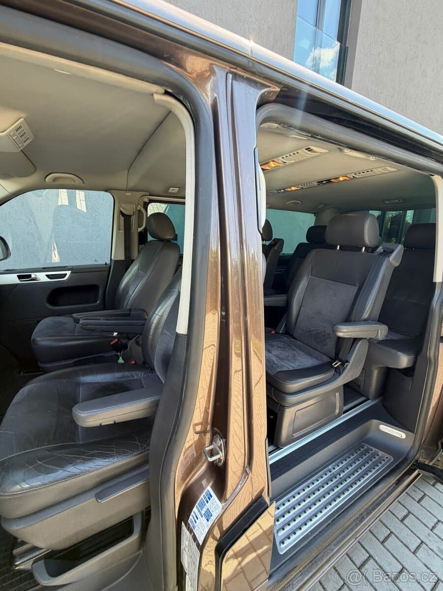 2011 Volkswagen MULTIVAN - 15