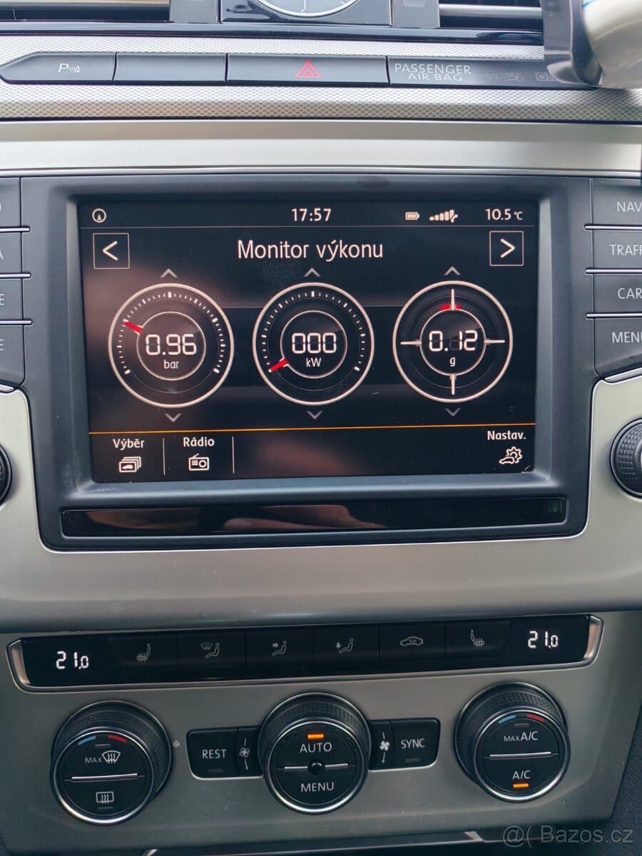 2015 Volkswagen PASSAT - 15