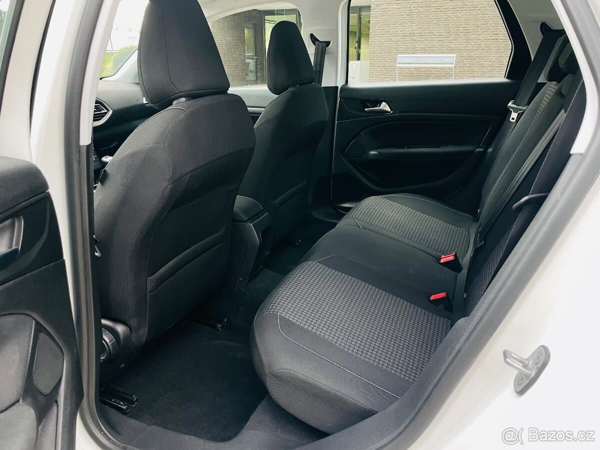 2020 Peugeot 308 - 15