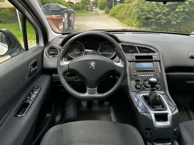 2015 Peugeot 5008 - 15