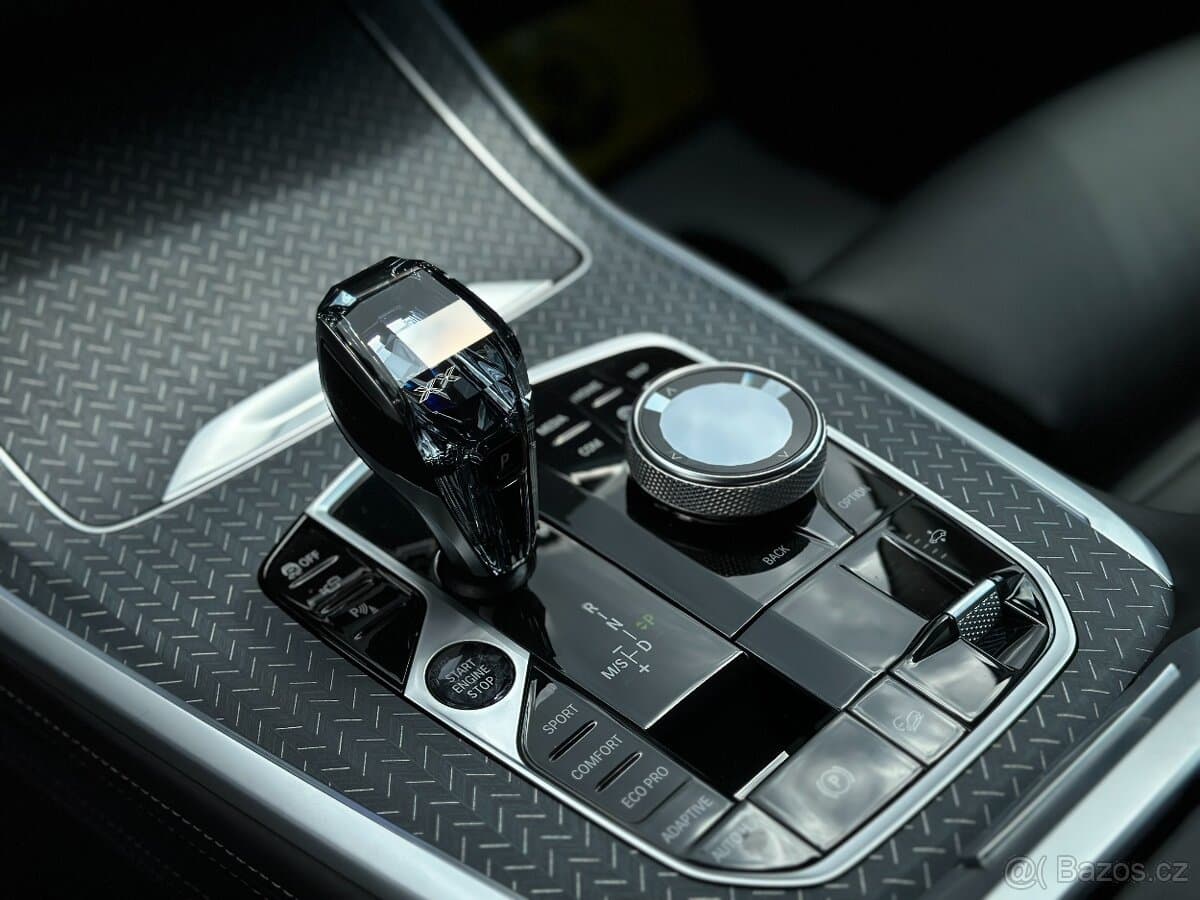 2022 BMW X7 - 15