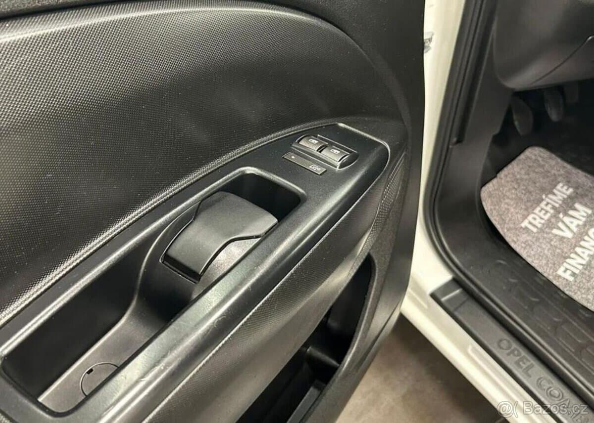 2015 Opel COMBO - 15