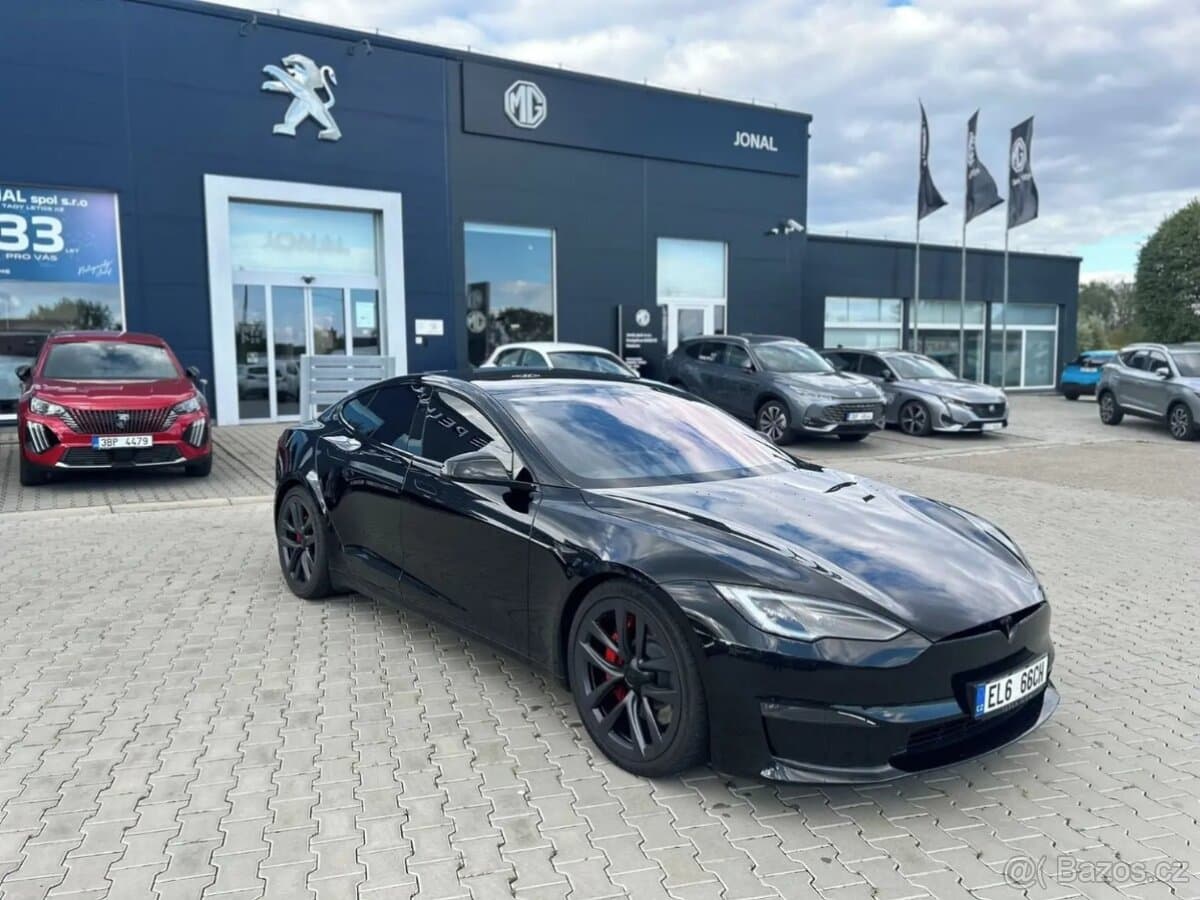 2024 Tesla MODEL S - 15