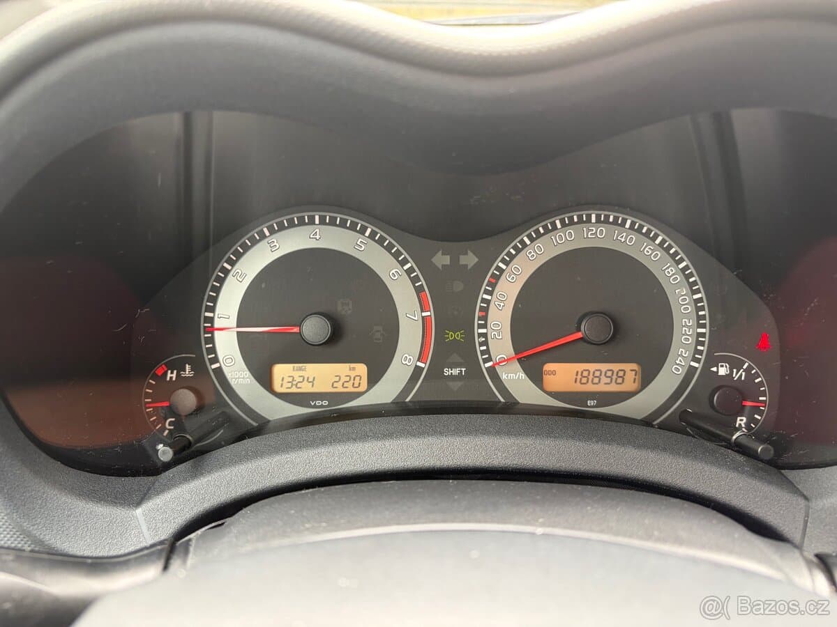 2011 Toyota AURIS - 15