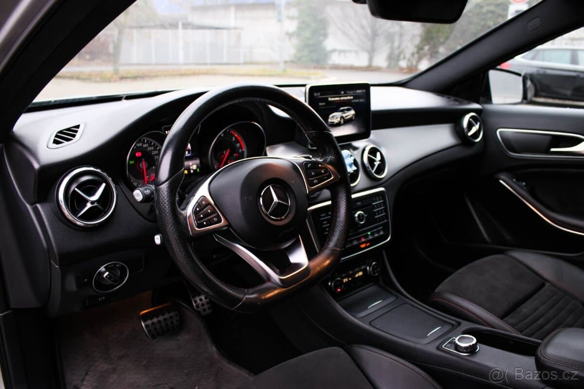 2016 Mercedes-Benz GLA - 15