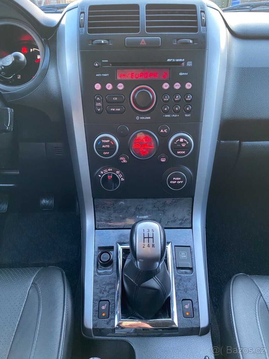 2010 Suzuki GRAND - 15
