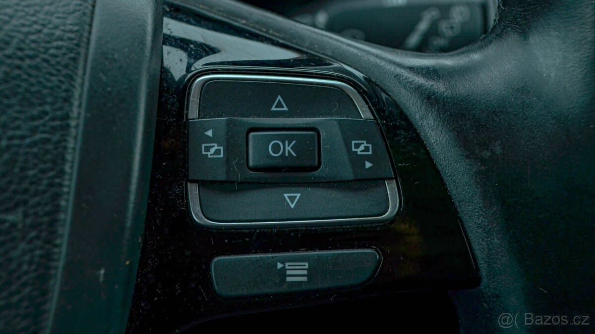 2011 Volkswagen TOUAREG - 15