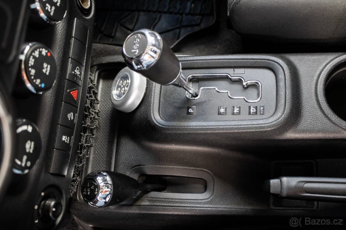 2011 Jeep WRANGLER - 15