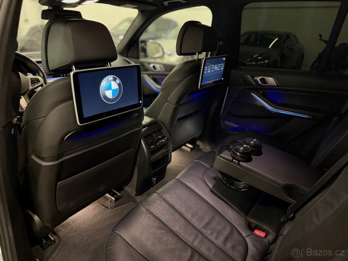 2020 BMW X5 - 15