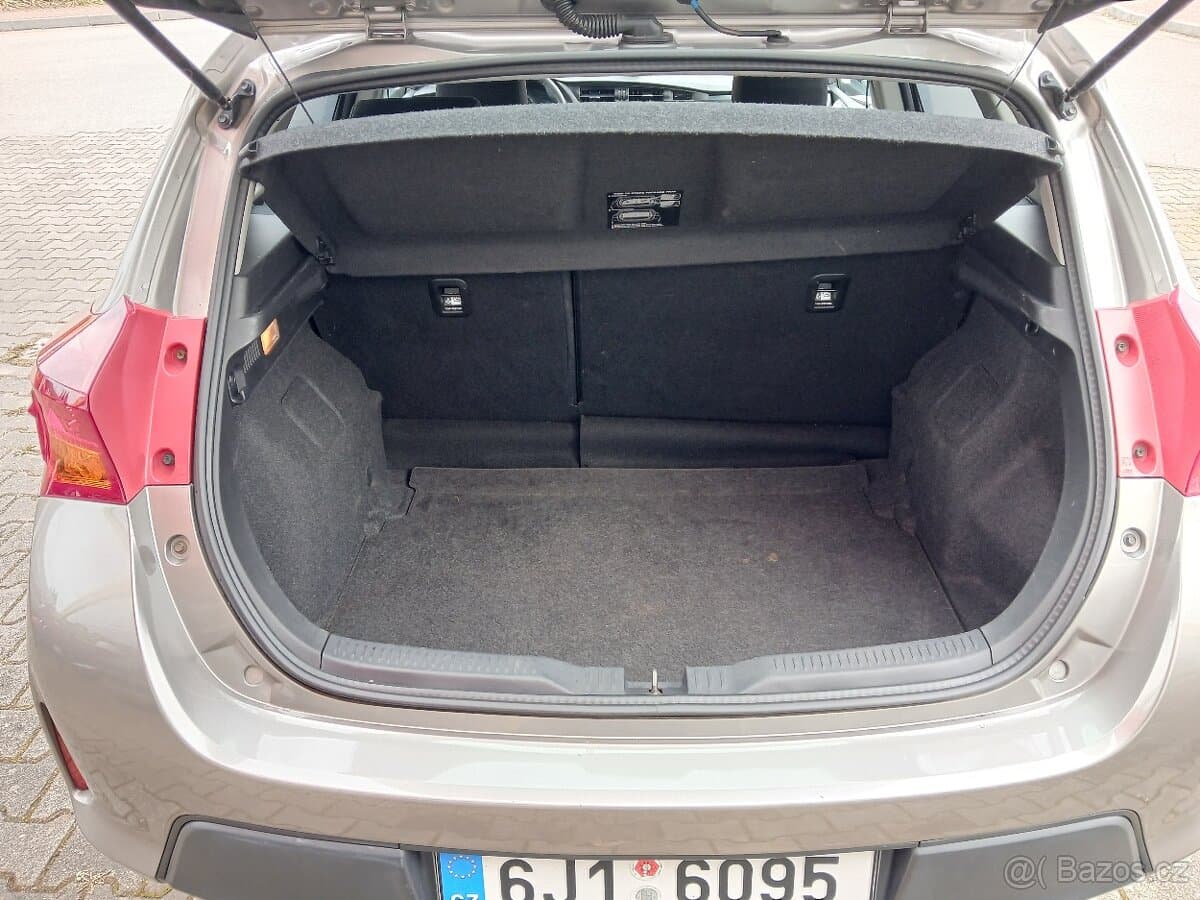 2014 Toyota AURIS - 15