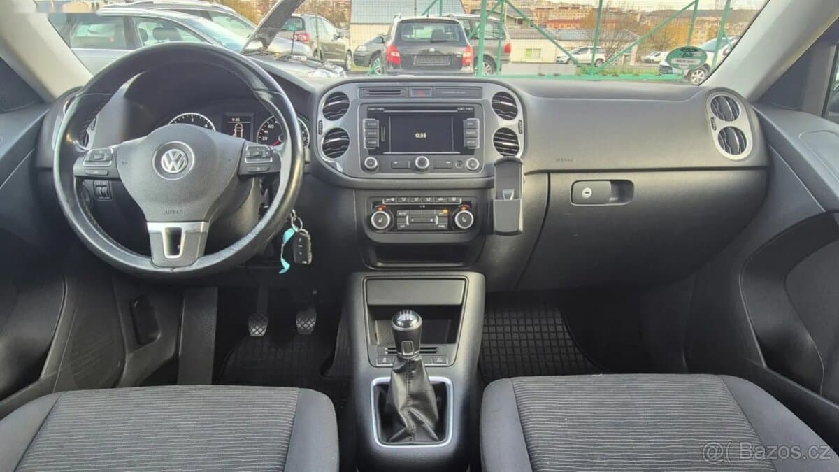 2012 Volkswagen TIGUAN - 15