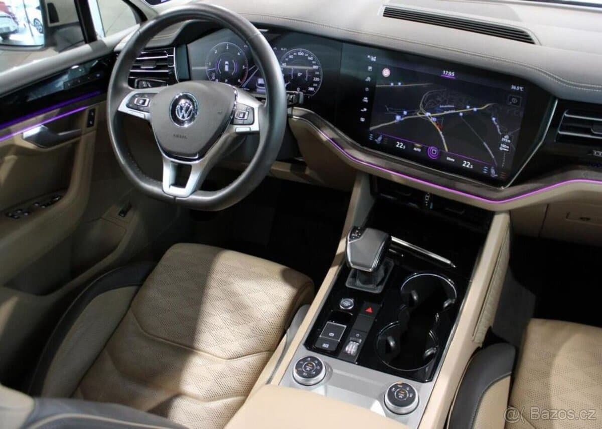 2018 Volkswagen TOUAREG - 15
