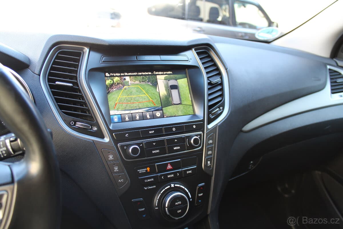 2017 Hyundai SANTA FE - 15