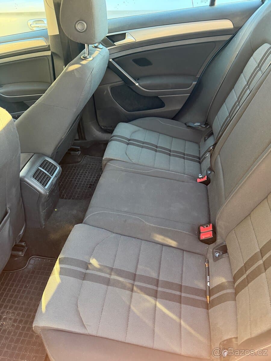 Volkswagen GOLF - 15