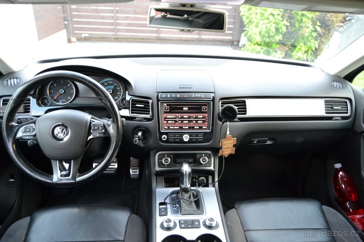 2015 Volkswagen TOUAREG - 15