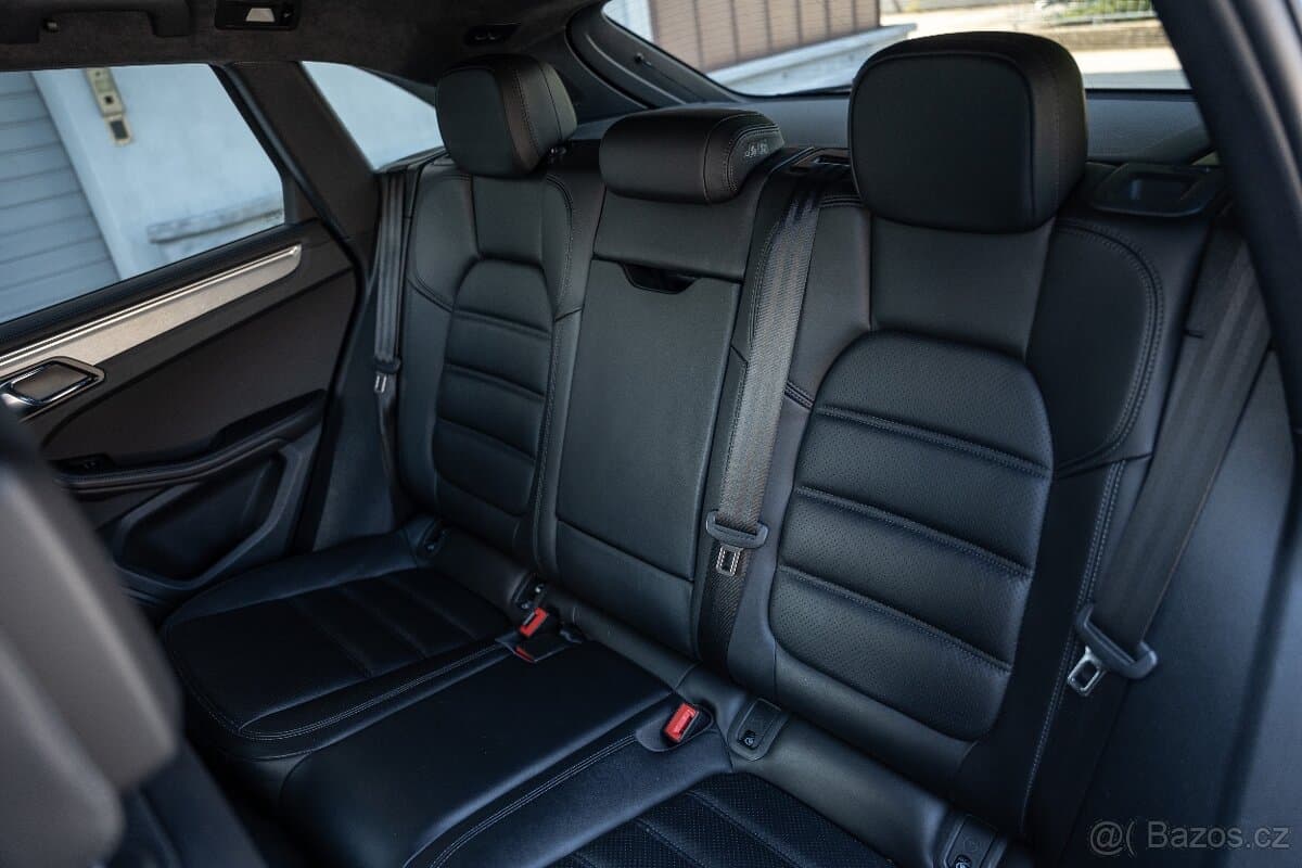 2018 Porsche MACAN - 15