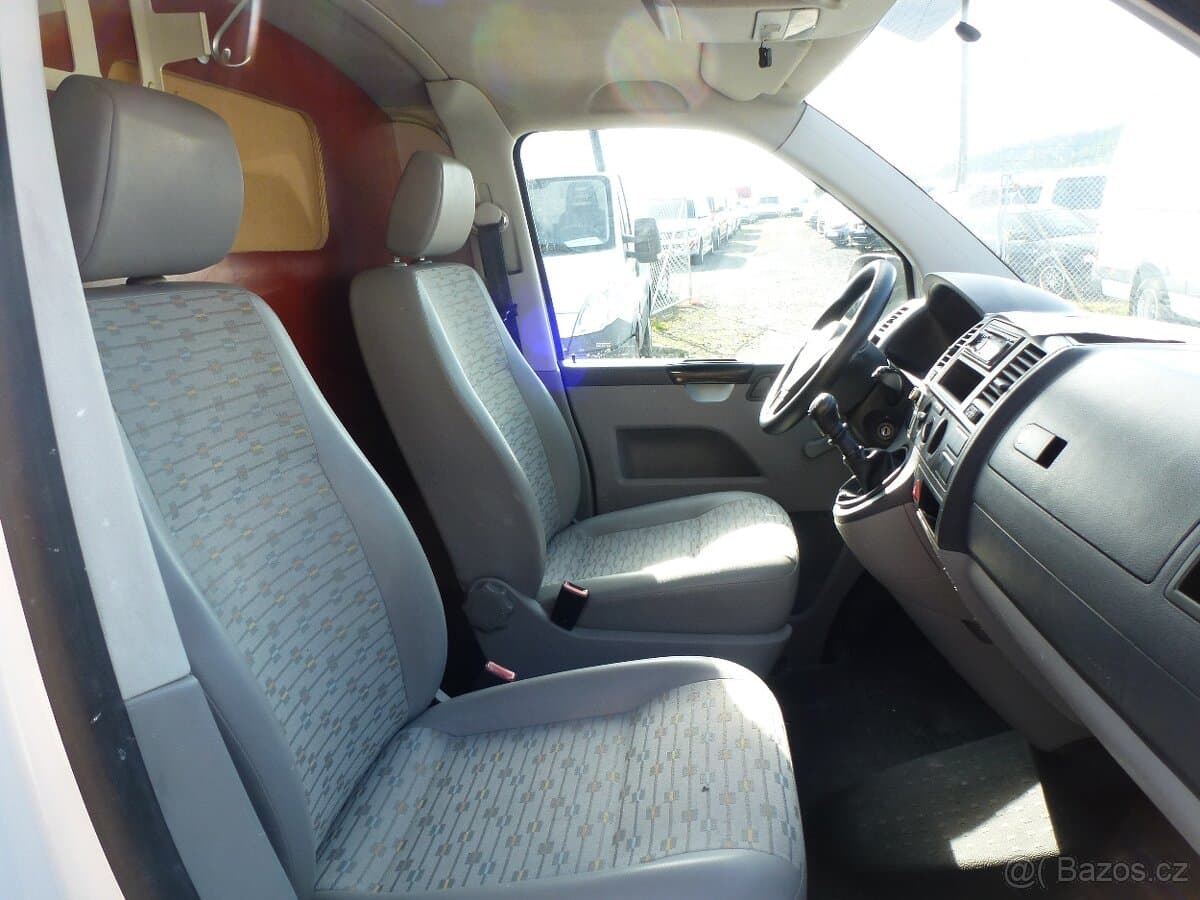 2011 Volkswagen TRANSPORTER - 15