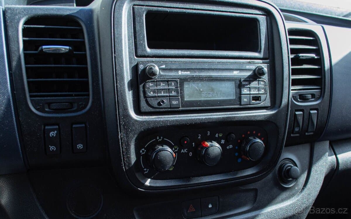 2015 Opel VIVARO - 15