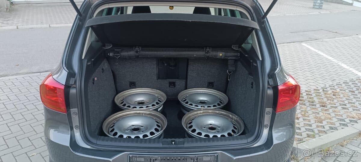 2015 Volkswagen TIGUAN - 15