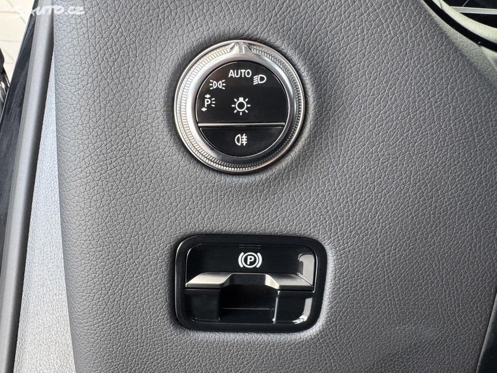2025 Mercedes-Benz GLC - 15