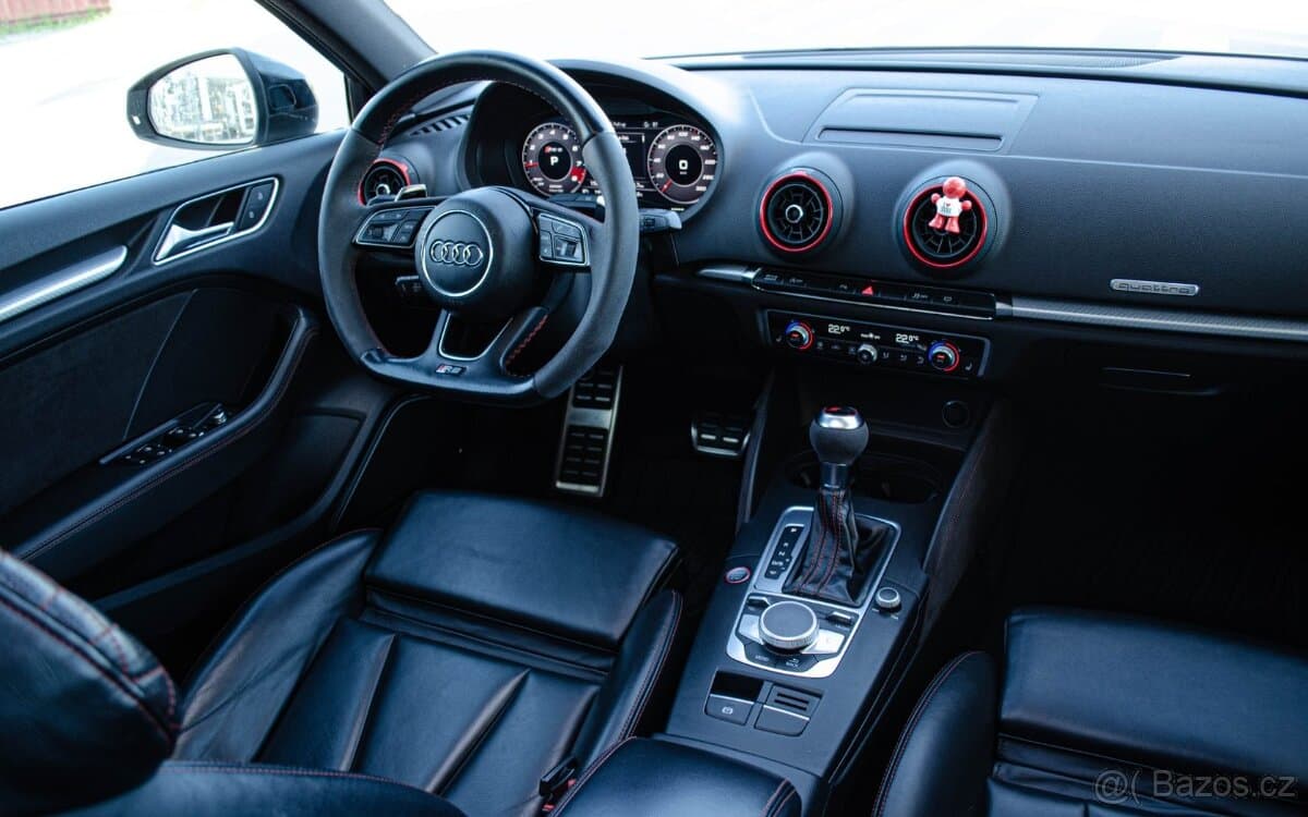 2017 Audi RS3 - 15