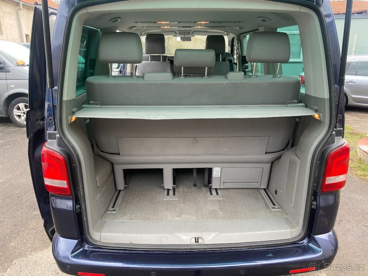 2010 Volkswagen MULTIVAN - 15