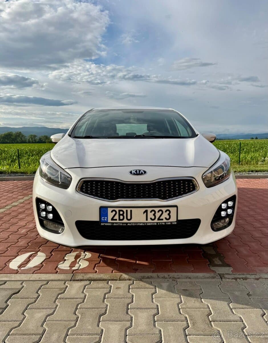 2017 Kia PROCEED - 15