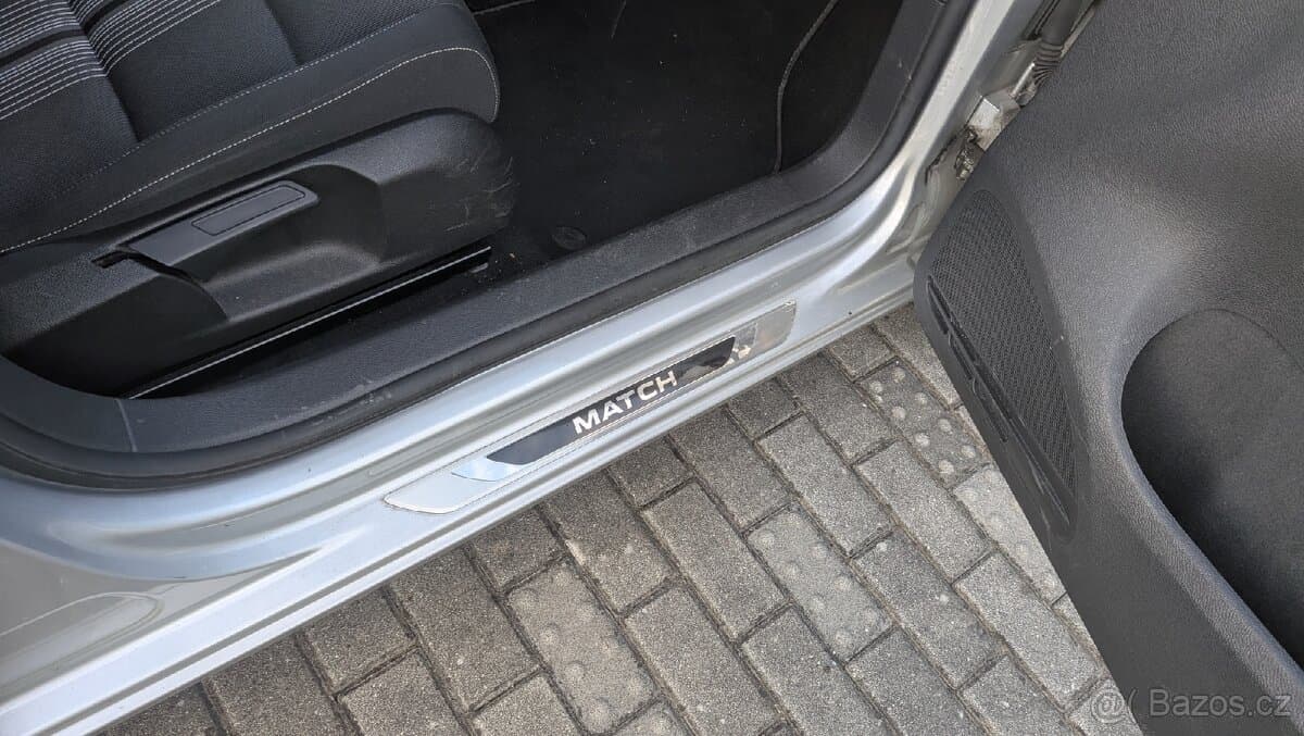 2012 Volkswagen GOLF - 15