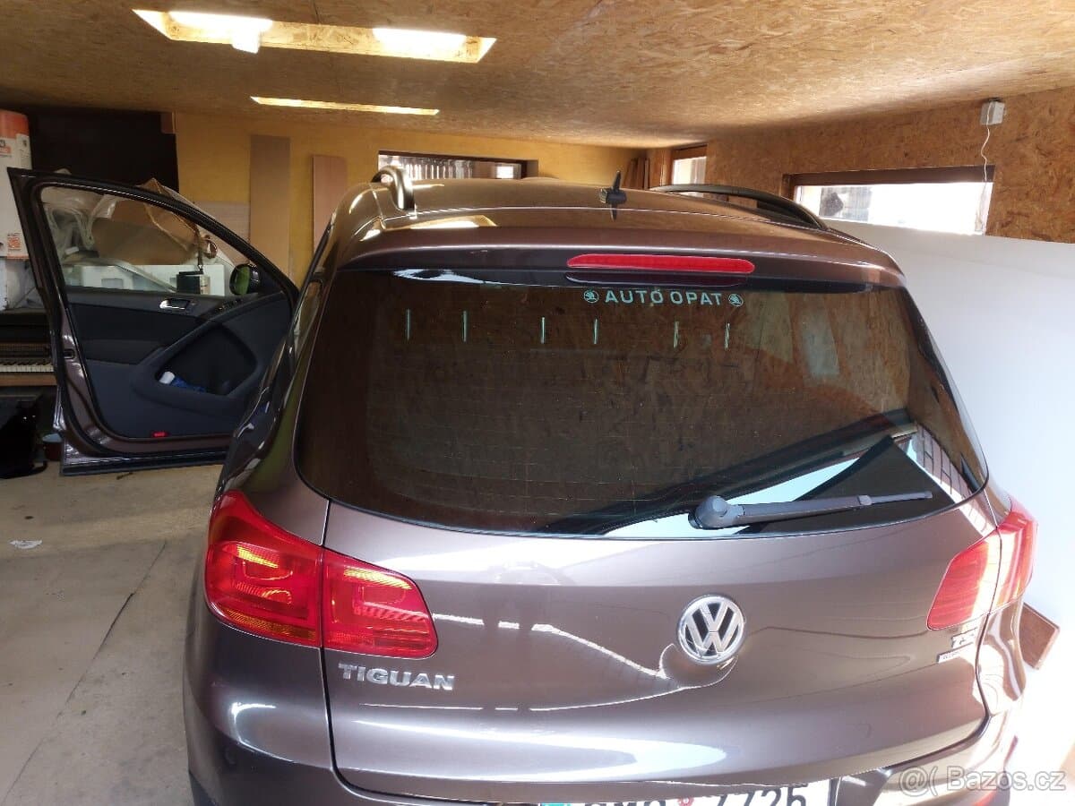 2012 Volkswagen TIGUAN - 15