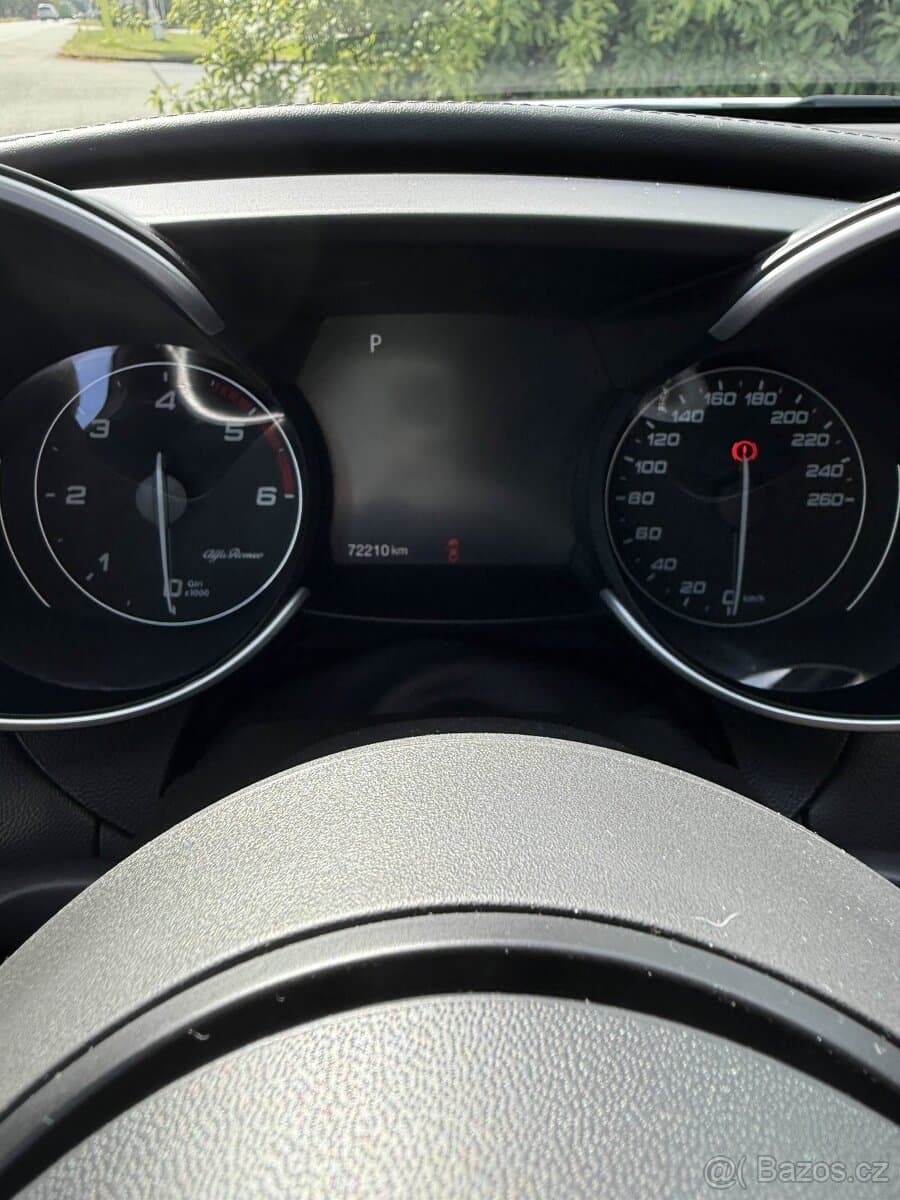 2022 Alfa Romeo GIULIA - 15