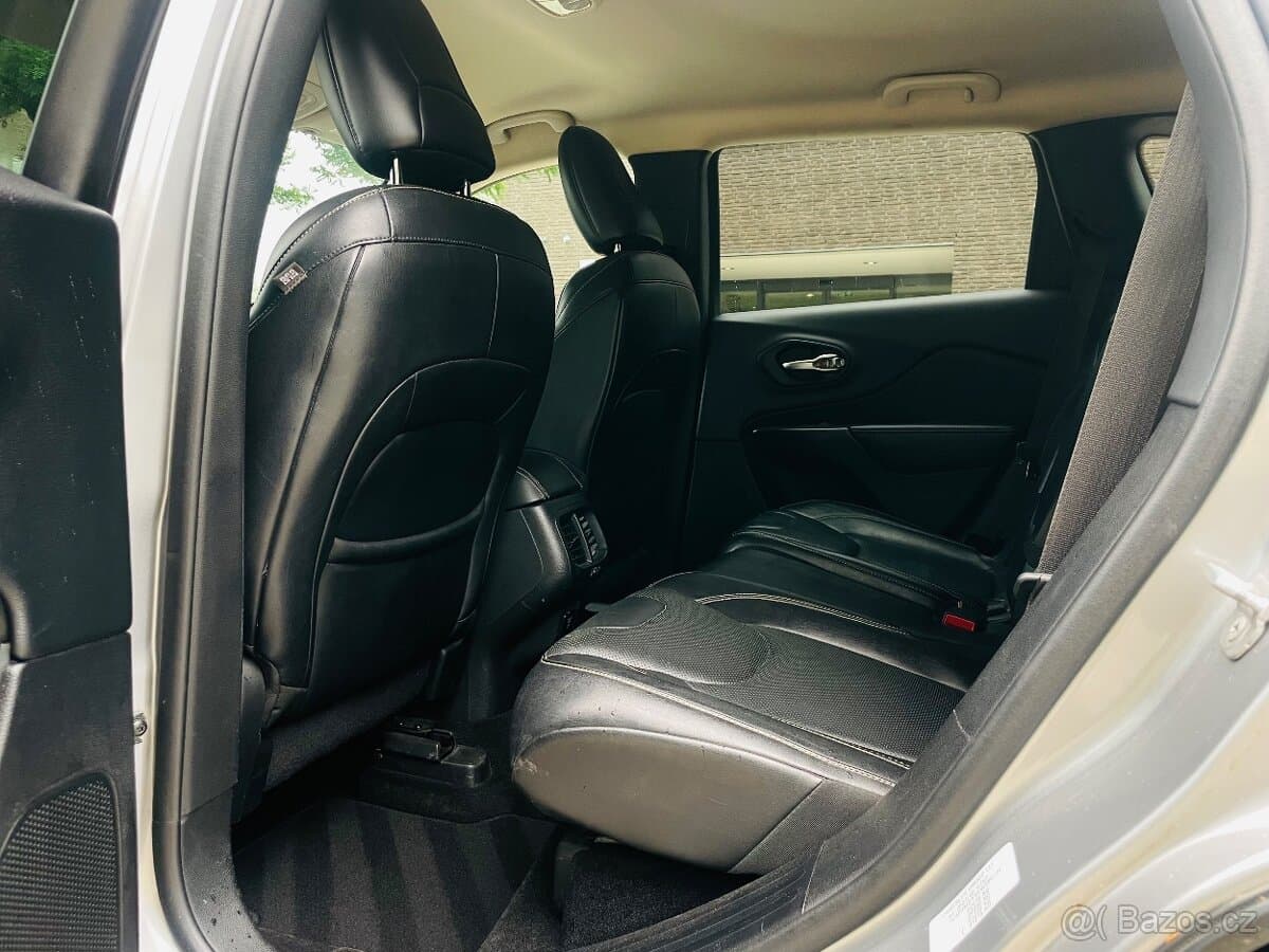 2014 Jeep CHEROKEE - 15