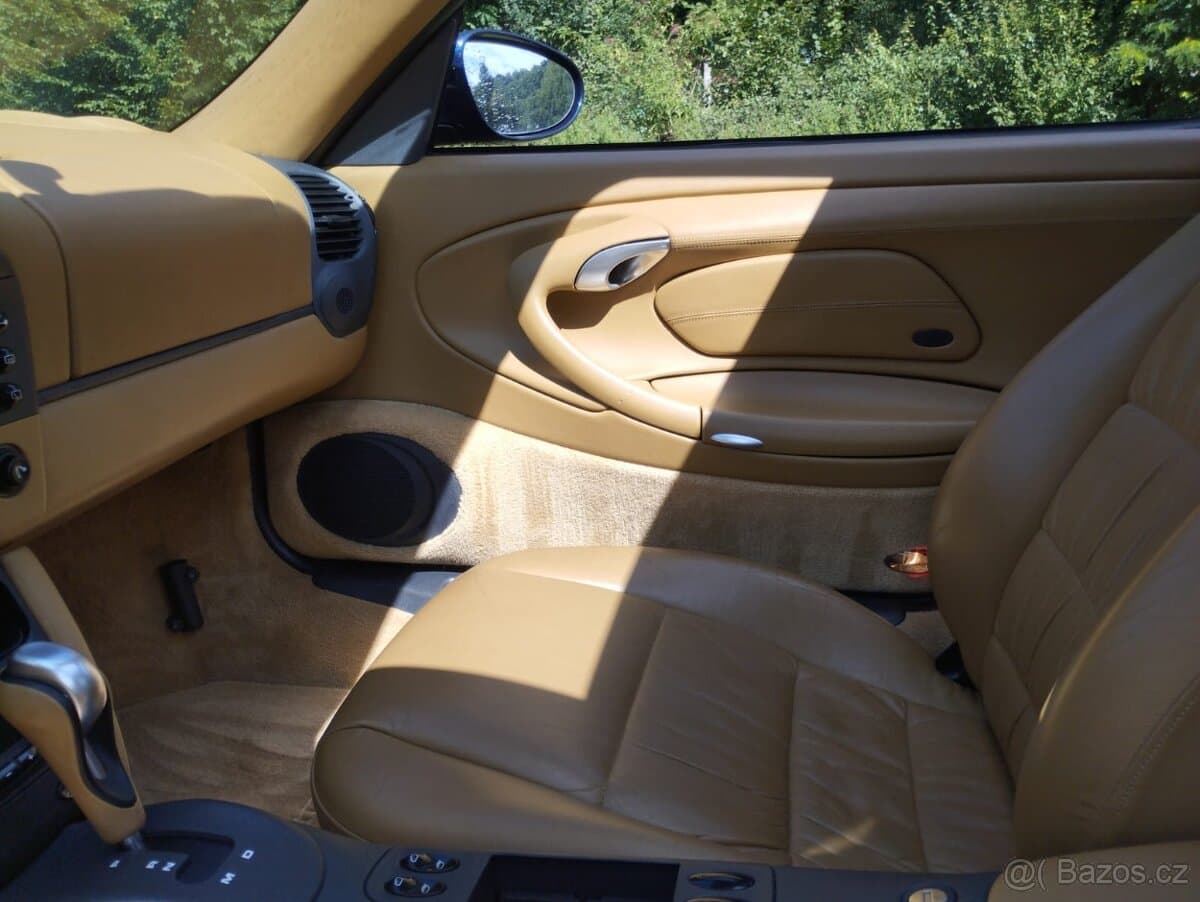 1998 Porsche 911 - 15