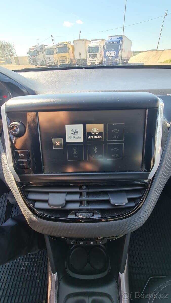 2015 Peugeot 2008 - 15
