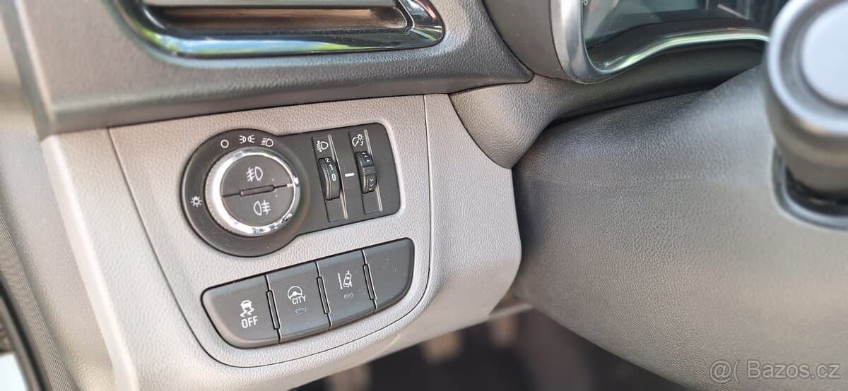 2015 Opel KARL - 15