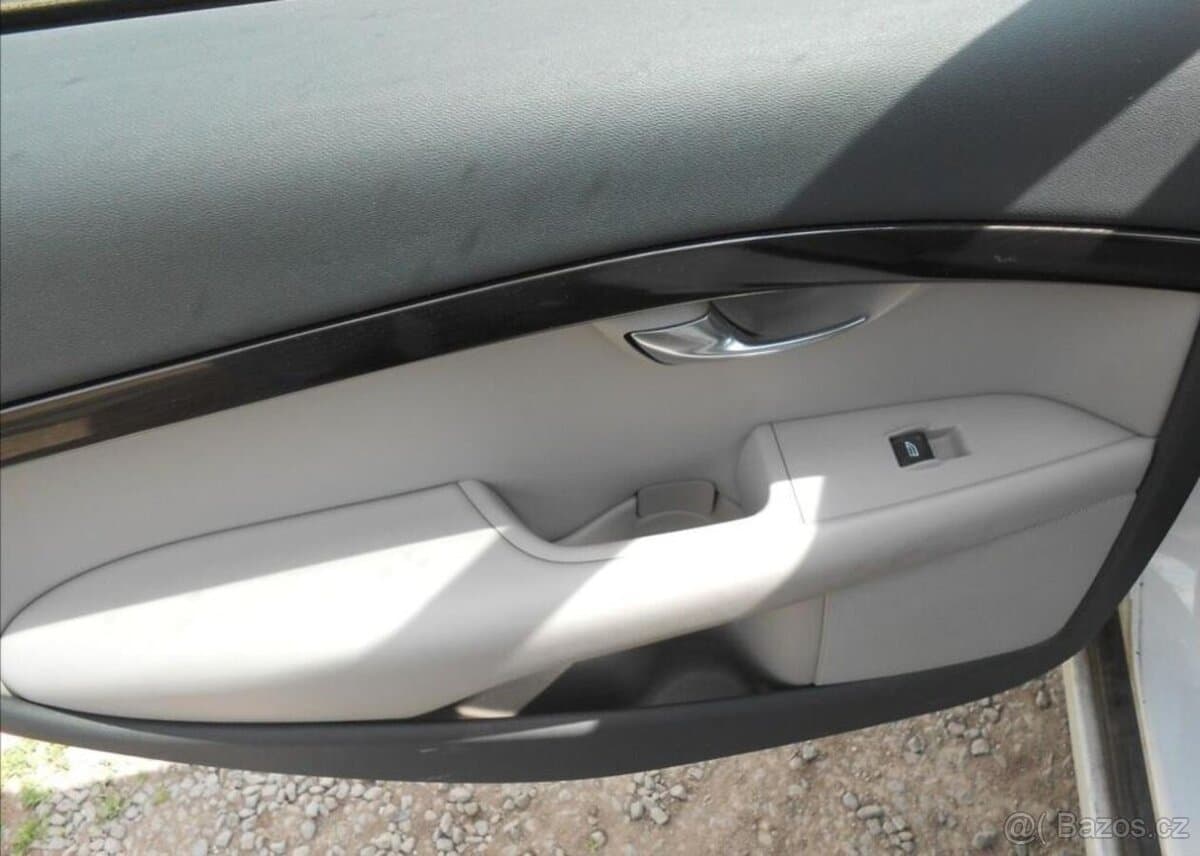 2008 Volvo V70 - 15