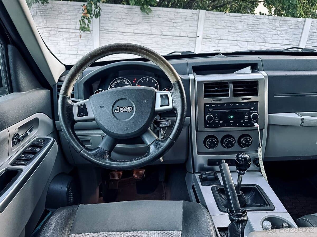 2008 Jeep CHEROKEE - 15