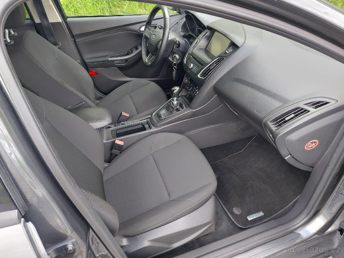 2015 Ford FOCUS - 15