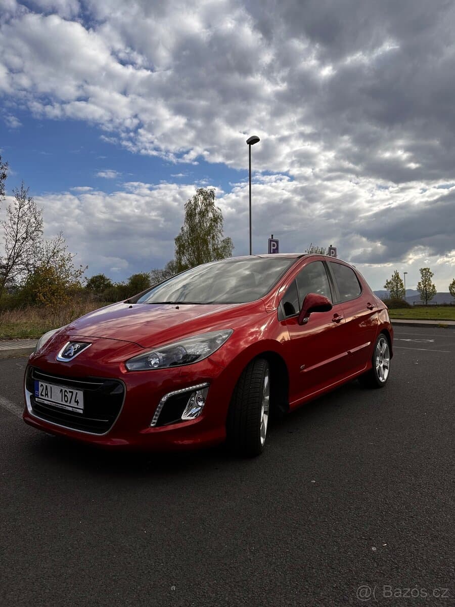 2011 Peugeot 308 - 15