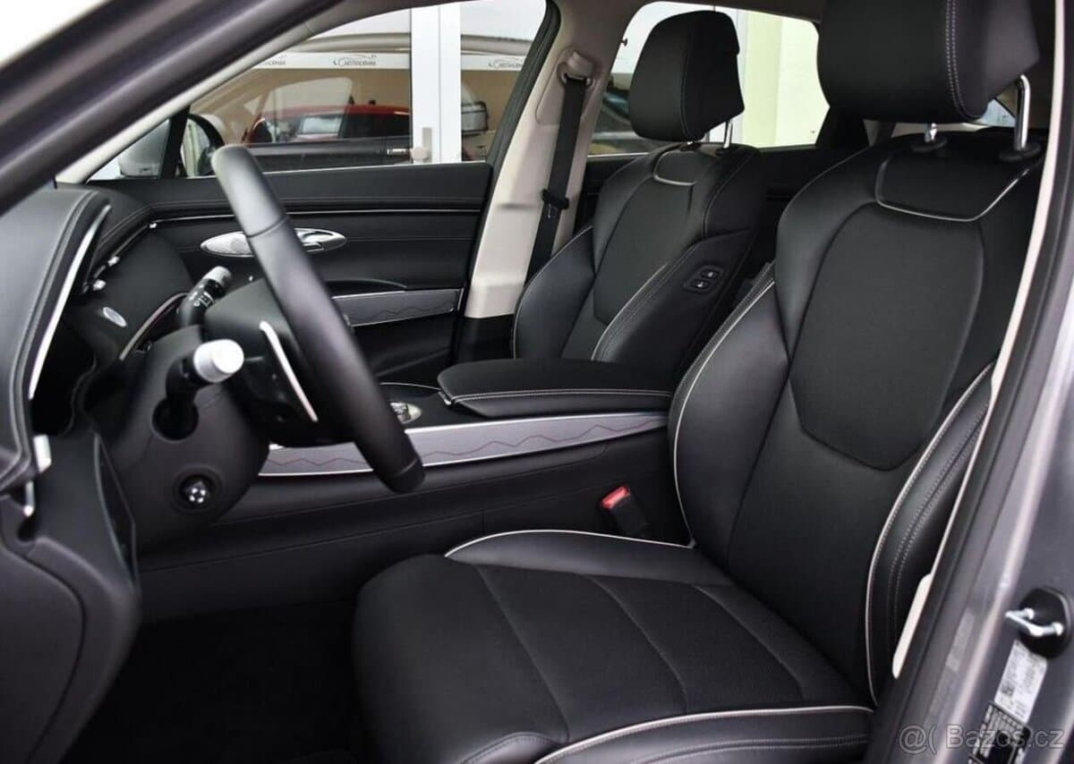 2022 Genesis GV70 - 15