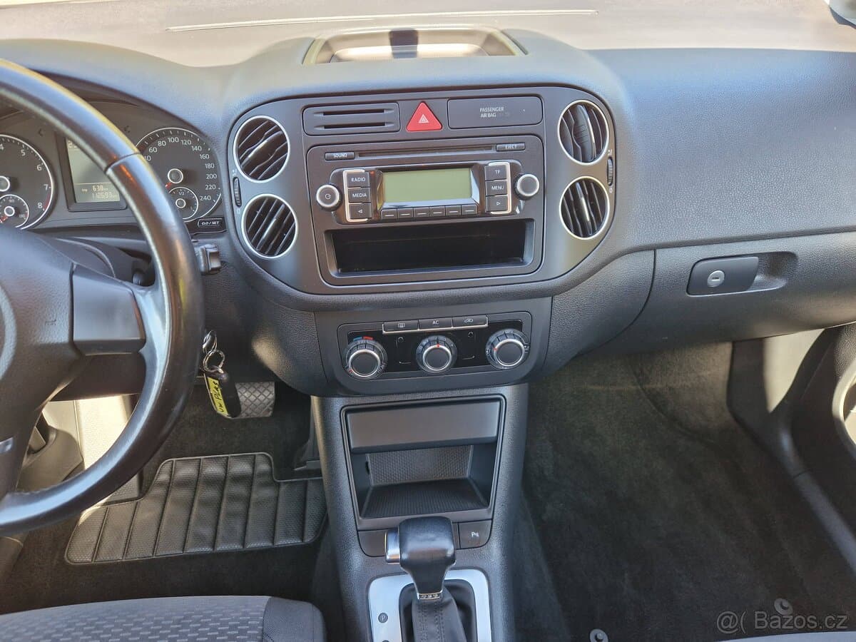 2009 Volkswagen GOLF - 15