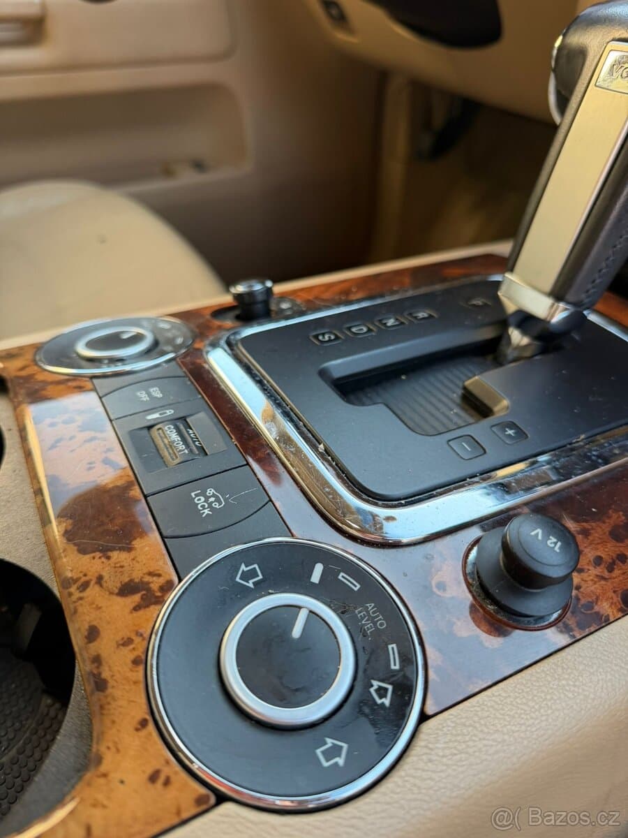 2010 Volkswagen TOUAREG - 15