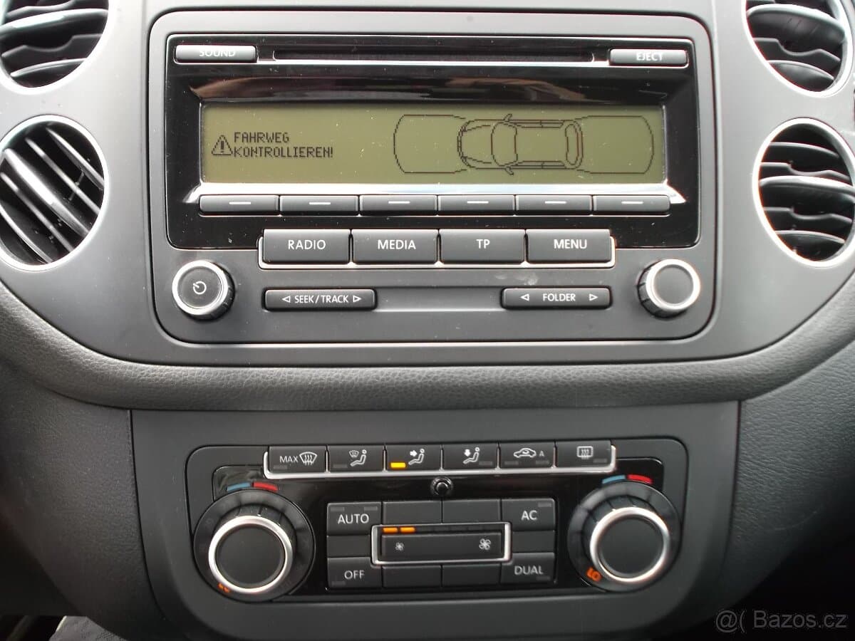 2010 Volkswagen GOLF - 15