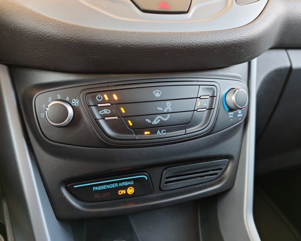 2015 Ford B-MAX - 15