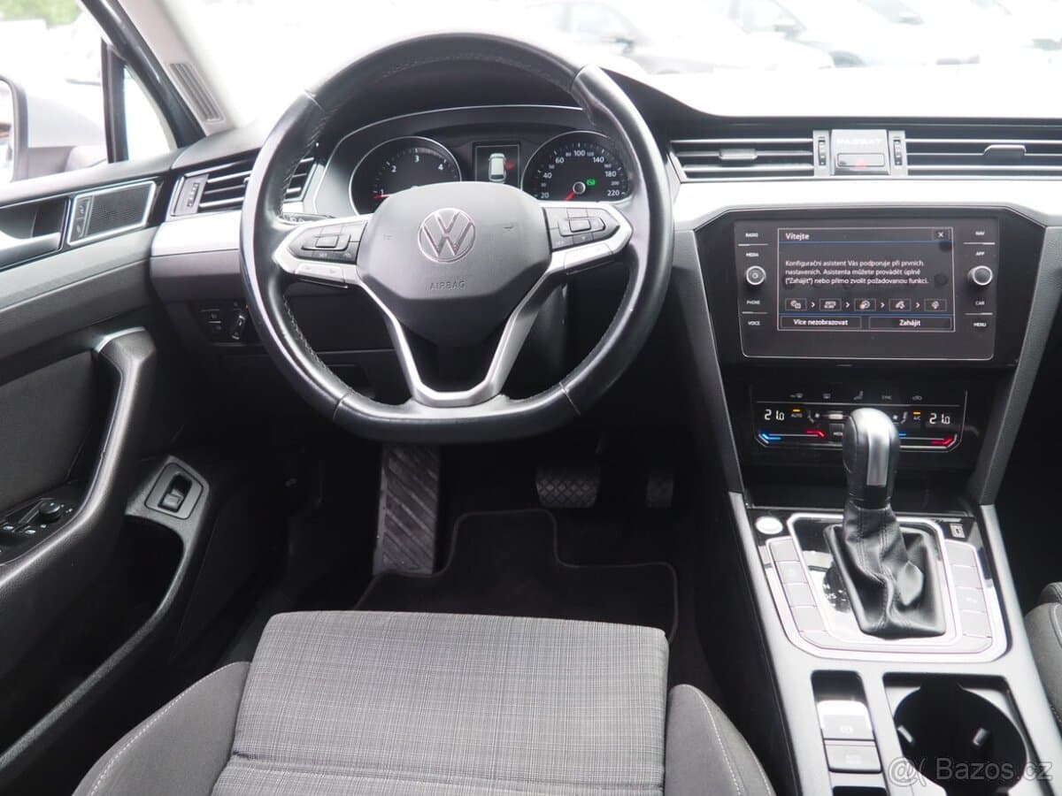 2020 Volkswagen PASSAT - 15