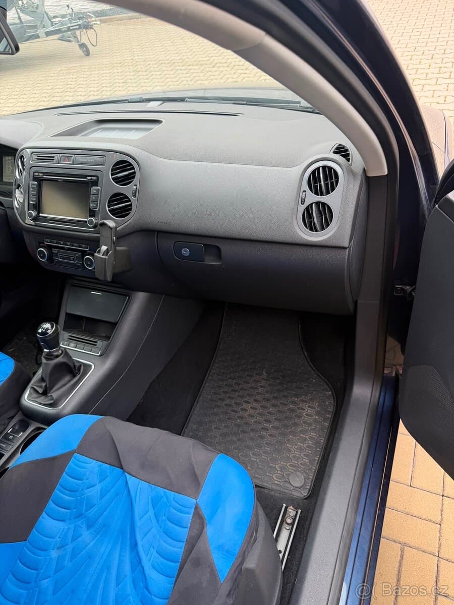 2012 Volkswagen TIGUAN - 15
