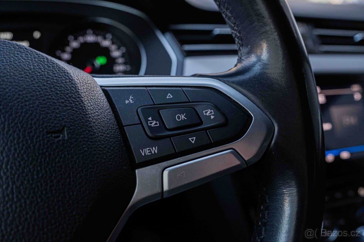 2019 Volkswagen PASSAT - 15