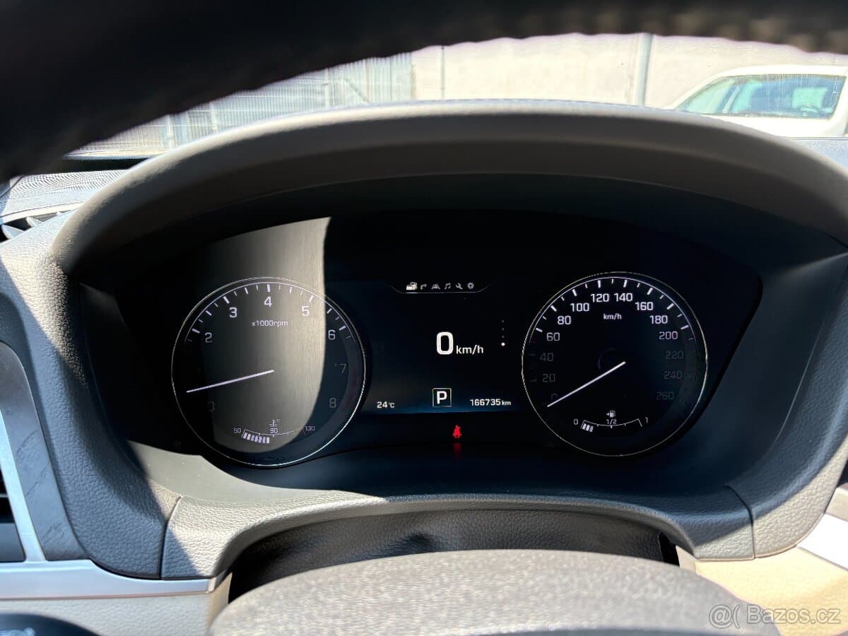 2017 Hyundai GENESIS - 15