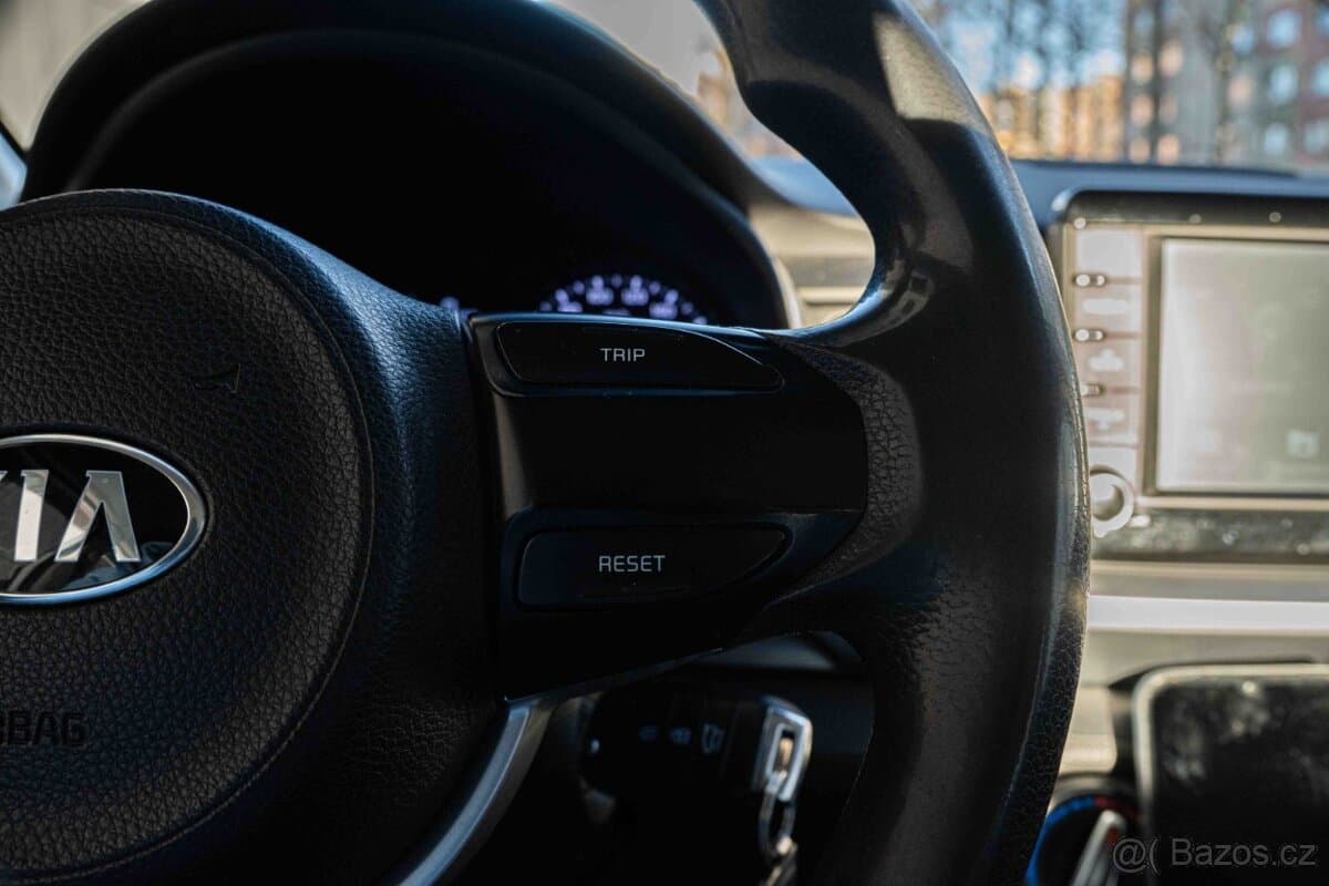 2020 Kia STONIC - 15